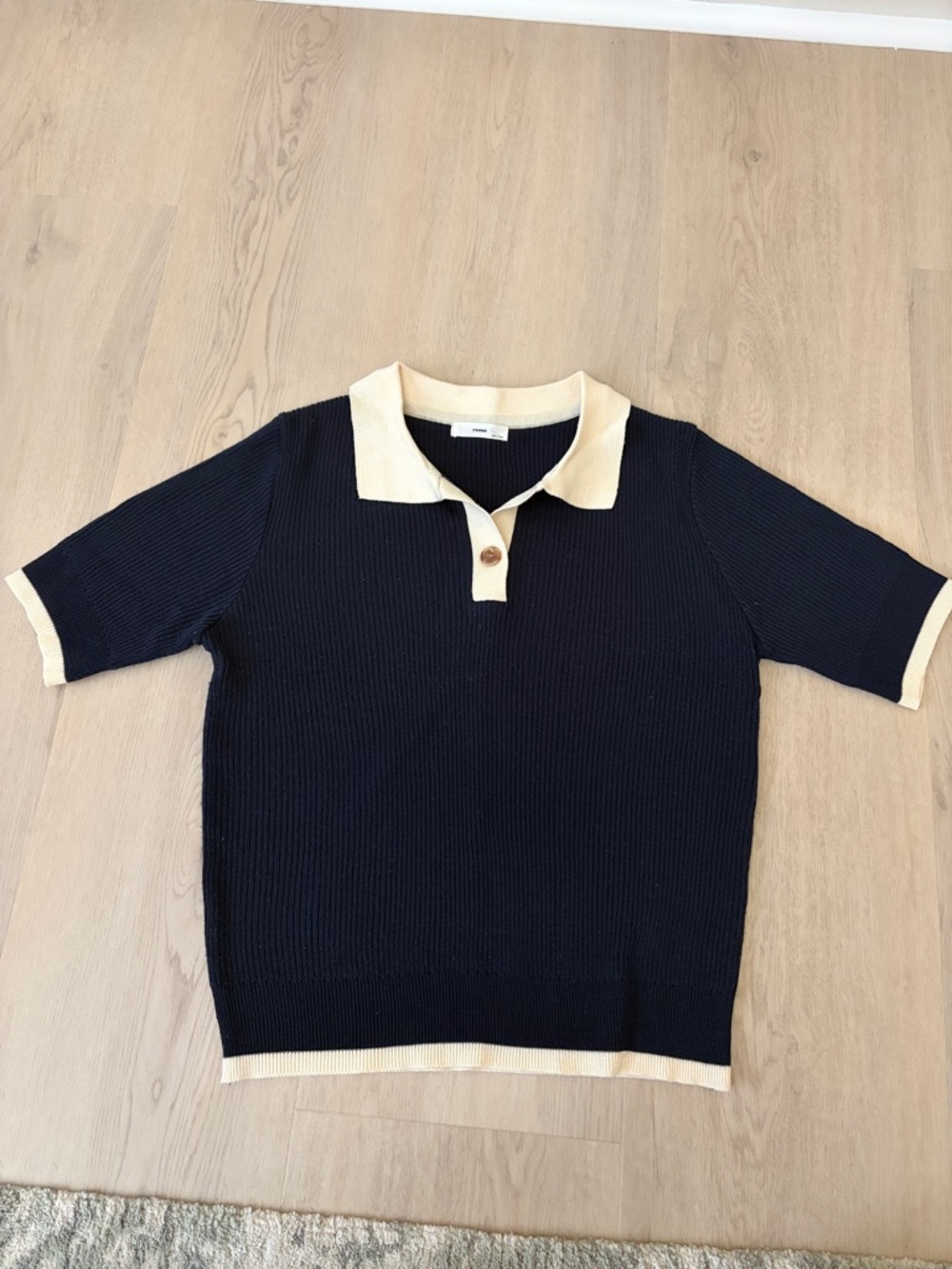 Korean Brand Navy and Cream Short Sleeve Knit Polo Top